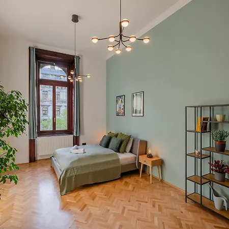 Liszt Modern Chic Apartamento