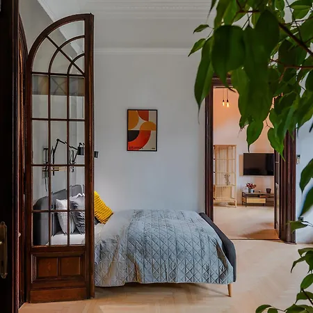 Liszt Modern Chic * Budapest